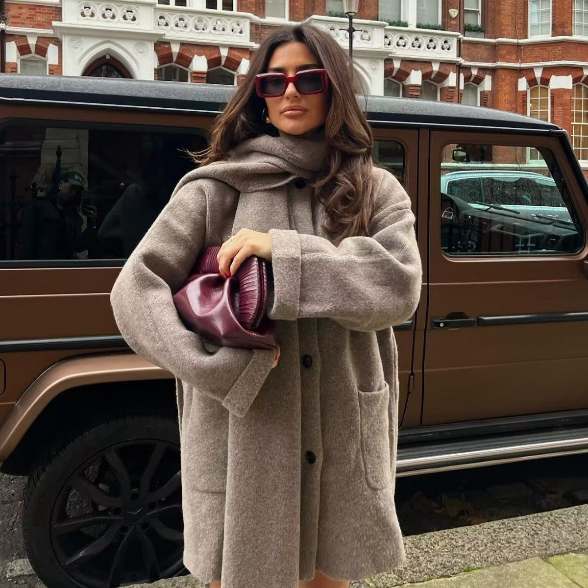 Manteau Long Élégant avec Écharpe Intégrée
